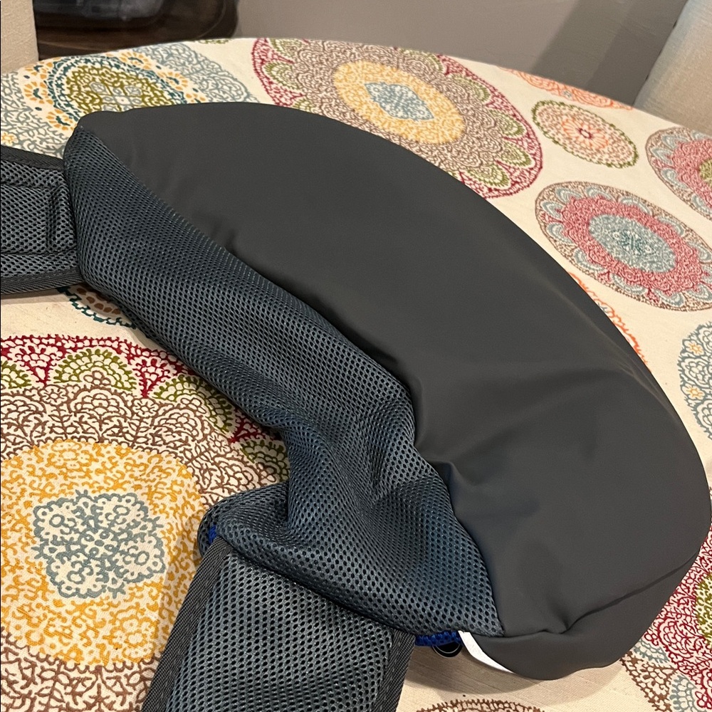 NWT YUDODO Blue Pet Sling Carrier 31001 Size L (10-15 lb) - Picture 8 of 8